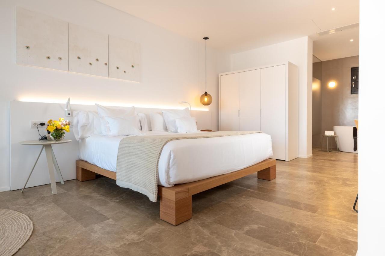 Agroturismo Safragell Ibiza Suites & Spa ซานต์ยอเรงซ์เดบาลาเฟีย ภายนอก รูปภาพ